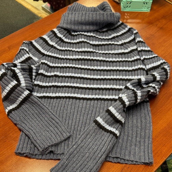 American eagle turtleneck S // 081032 - Picture 1 of 2